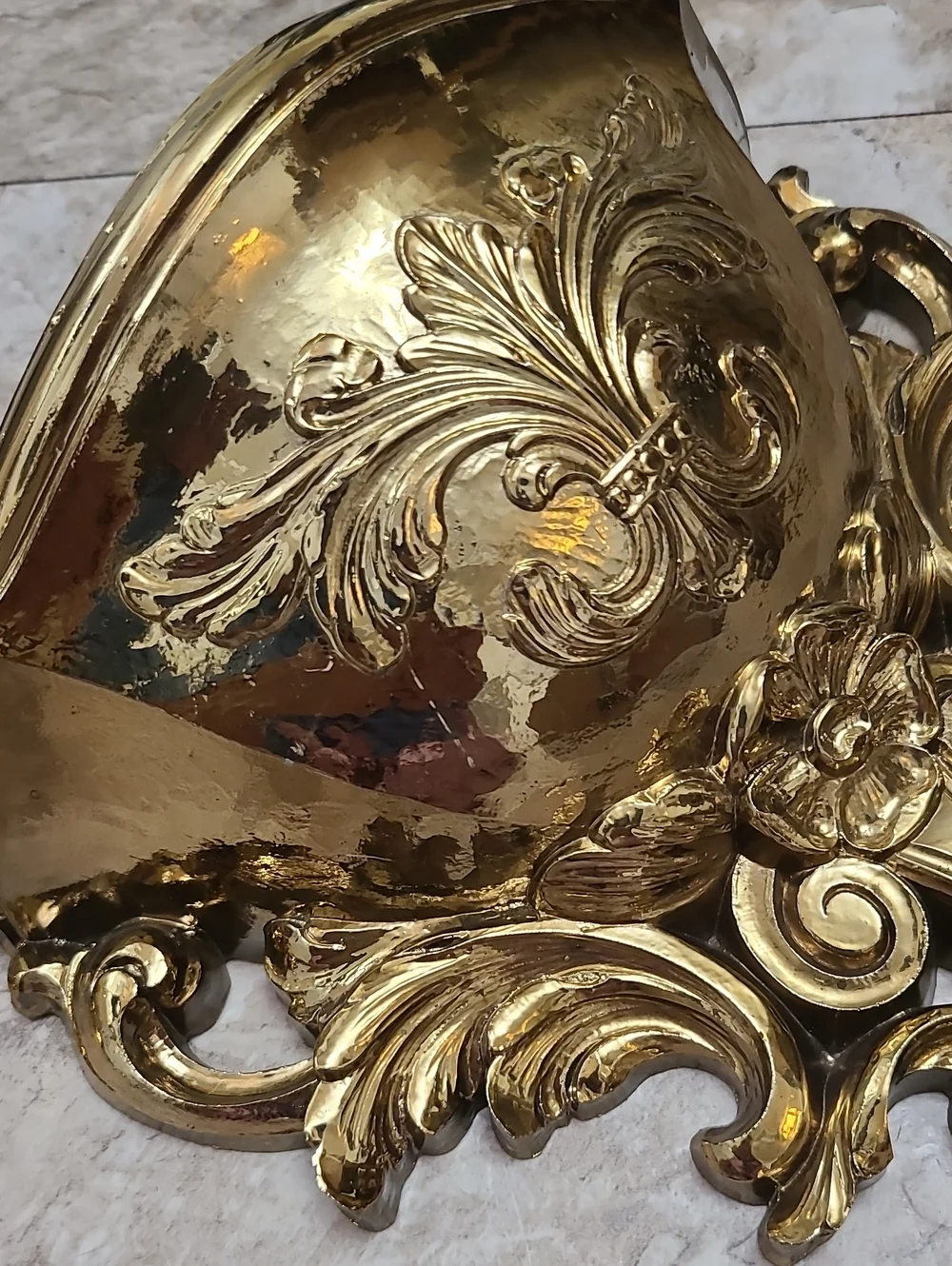 Ornate vintage pair of 1978 6050Homco gold plastic wall pocket planters